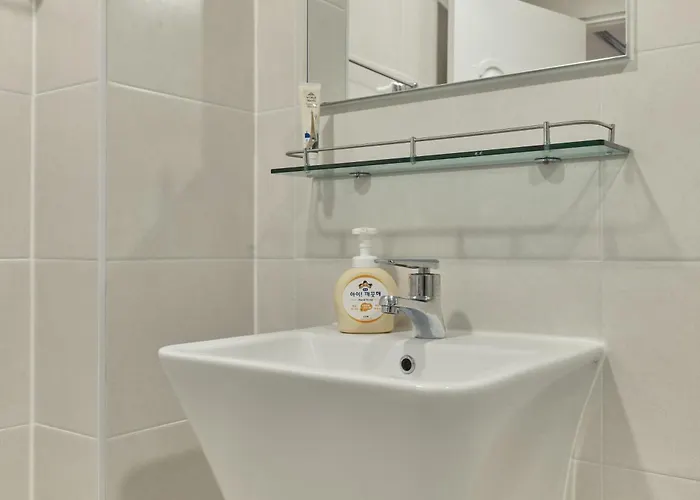 2bedroom House 10min From Stn #free Netflix #view Of Namsan #1pm Checkout Apartment Seoul