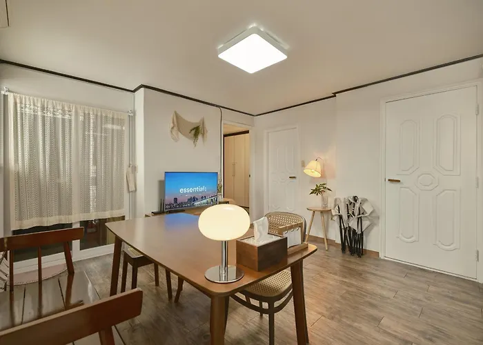 2bedroom House 10min From Stn #free Netflix #view Of Namsan #1pm Checkout